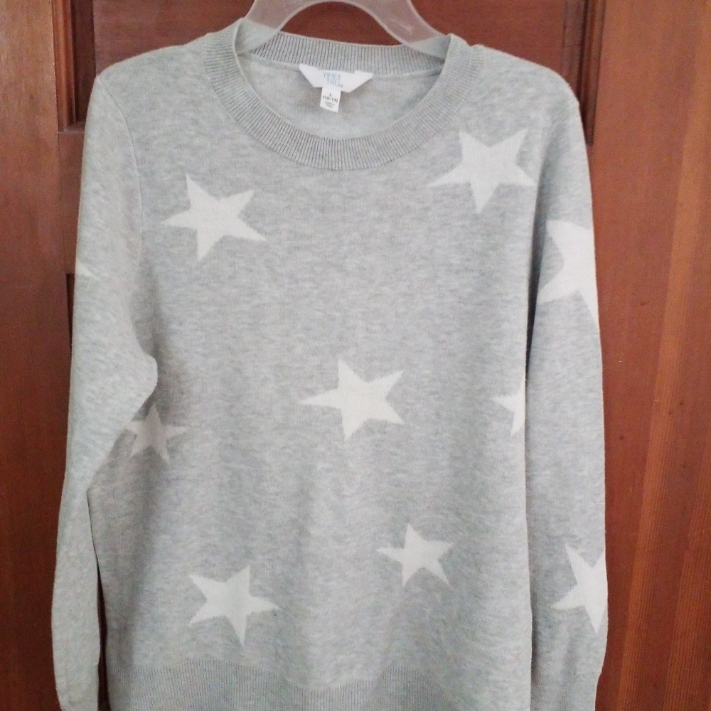 Woman's sweater thin